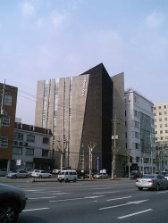 쉬즈애비뉴빌딩
